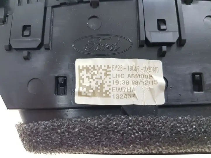 Ford Edge II (2015 - ) EM2B19C682AK Центральный воздушный дефлектор — фото 4