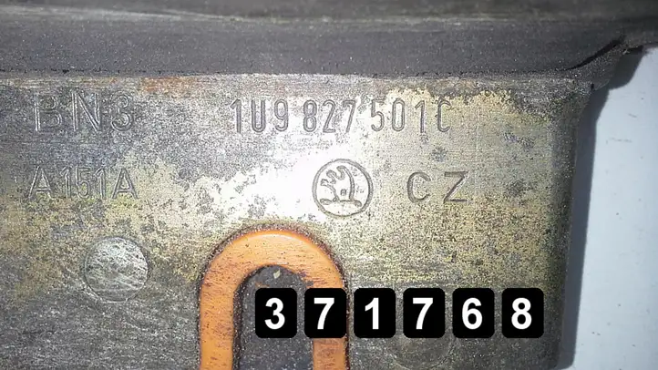 Skoda Octavia Mk1 (1U) (1996 - 2004) 1u9827501c Замок ручки двери — фото 5