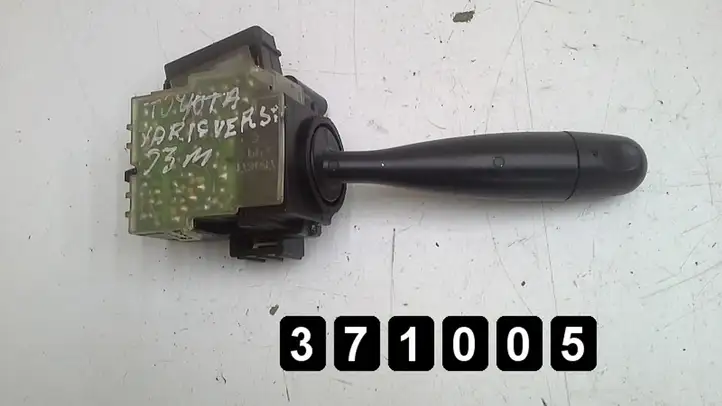 Toyota Yaris Verso (1999 - 2005) 173647 Другие включатели / ручки/ переключатели — фото 4