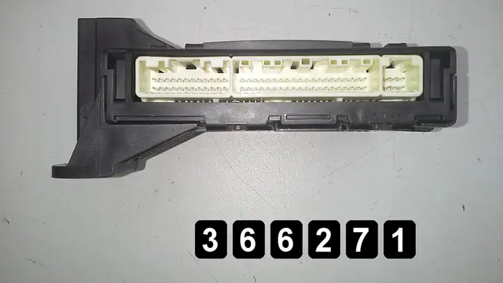 Toyota Auris 150 (2006 - 2012) 88650-02430 mb177600-3703 Блок управления двигателем (ЭБУ) — фото 3
