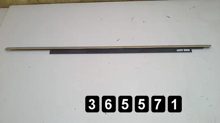 Audi A4 S4 B8 8K (2011 - 2015) 8K0853283J Накладка стекла задней двери — фото 2