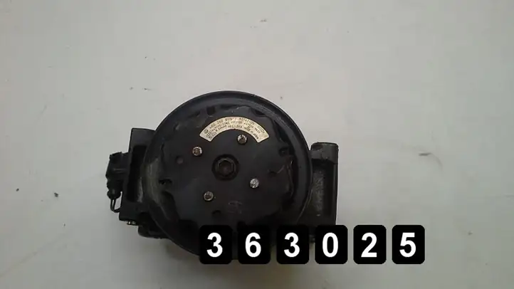 Audi A6 S6 C5 4B (1997 - 2001) 2500TDI44722088124B0260805J Компрессор (насос) кондиционера воздуха — фото 1