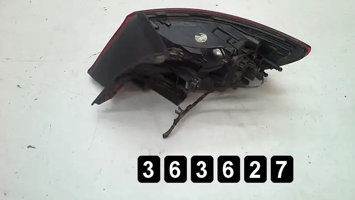 Audi A3/S3 8V (2012 - 2016) 4doors european 8v4945095c Задний фонарь в кузове — фото 3