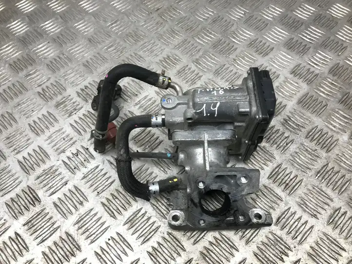 Toyota Auris E180 (2012 - 2018) 261000N020 Дроссельная заслонка — фото 1