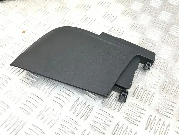 Audi Q3 8U (2011 - 2014) 8U0868605 Обшивка стойки D нижняя — фото 4