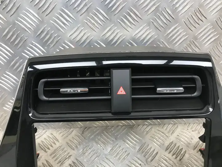 Toyota Prius (XW50) (2015 - ) 5547647060 Отделка внутренней панели салона — фото 2