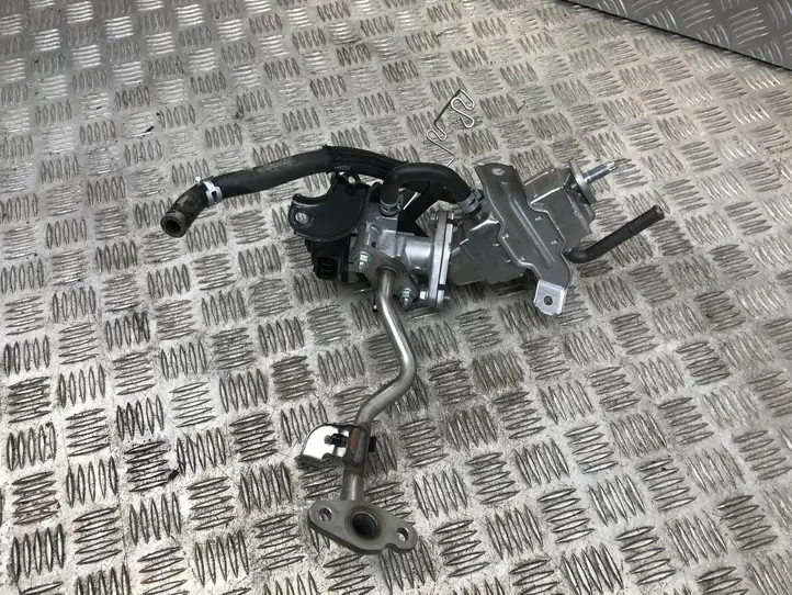 Toyota Yaris (2014 - 2019) 2205000020 Охладитель клапана EGR — фото 3