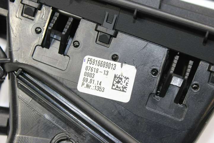 BMW 5 F10 F11 (2009 - 2016)  F5916689013 Боковая воздушный дефлектор