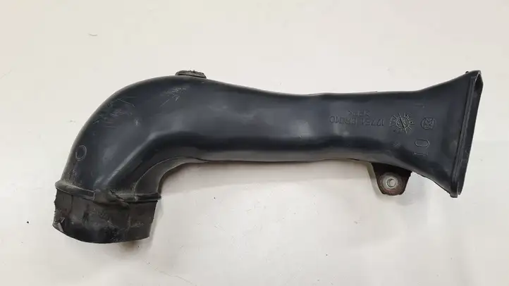 Toyota Avensis T250 (2006 - 2009) 177510R010 Детали воздухозаборника — фото 2