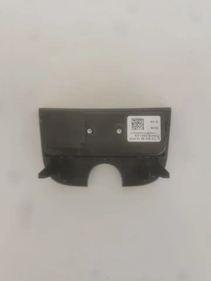 Mercedes-Benz CLA C117,X117,W117 (2013 - 2019) A1728208610 Другие включатели / ручки/ переключатели — фото 2