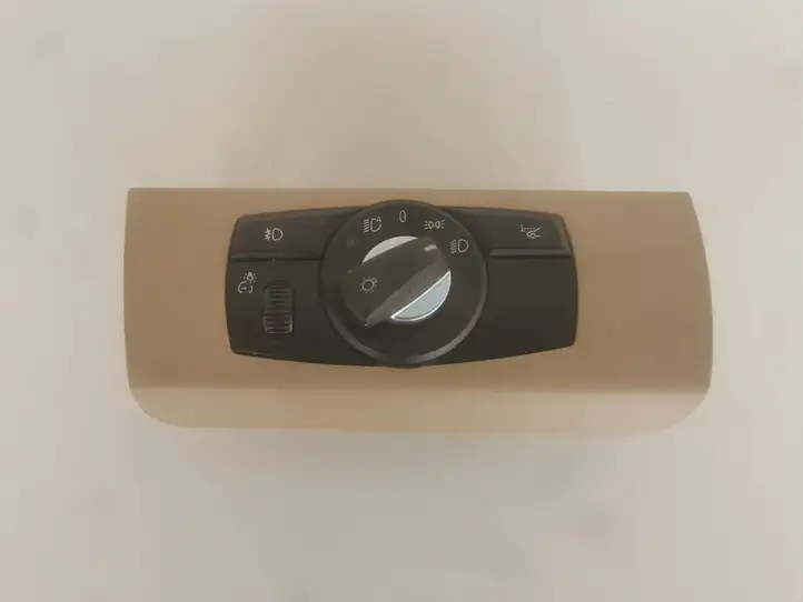 BMW X5 E70 (2006 - 2013) 913472902 Включатель фонарей — фото 1