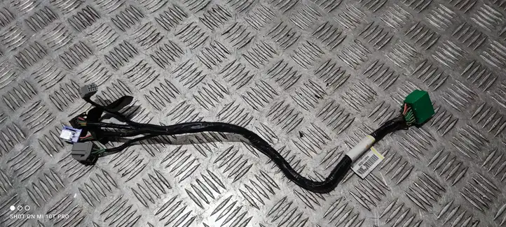 Jeep Grand Cherokee (2010 - 2021)  40011102XX Другой проводник