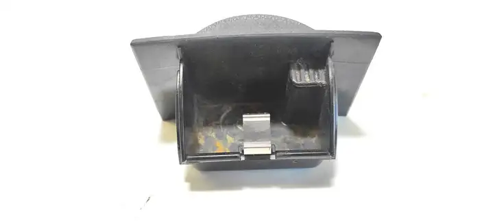 Ford Mondeo Mk III (2000 - 2007) C8H5A Прочие детали салона — фото 1