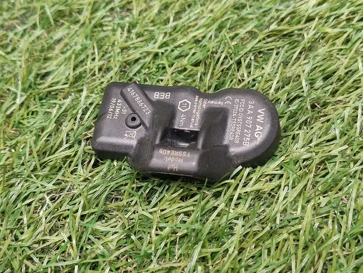 Volkswagen PASSAT B7 (2011 - 2014)  3AA907275B Датчик давления покрышек