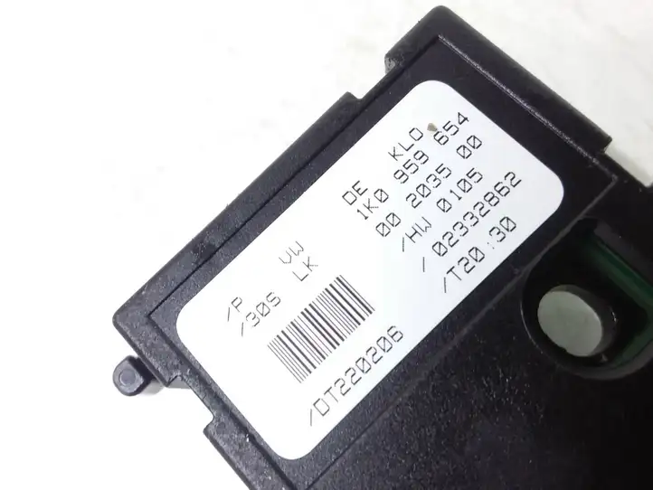 Volkswagen Golf V (2003 - 2009) 1K0959654 Датчик угла поворота руля — фото 3