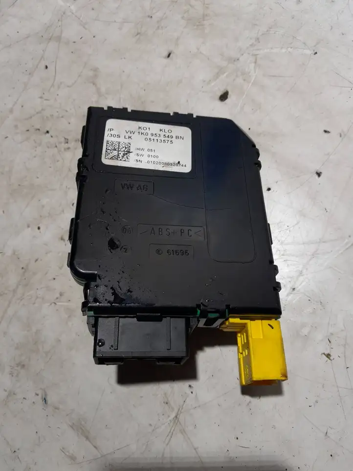 Skoda Octavia Mk2 (1Z) (2004 - 2013) 1k0953549bn Датчик угла поворота руля — фото 1