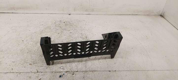 Audi A4 (2000 - 2006)  8E0858075 Другая деталь панели