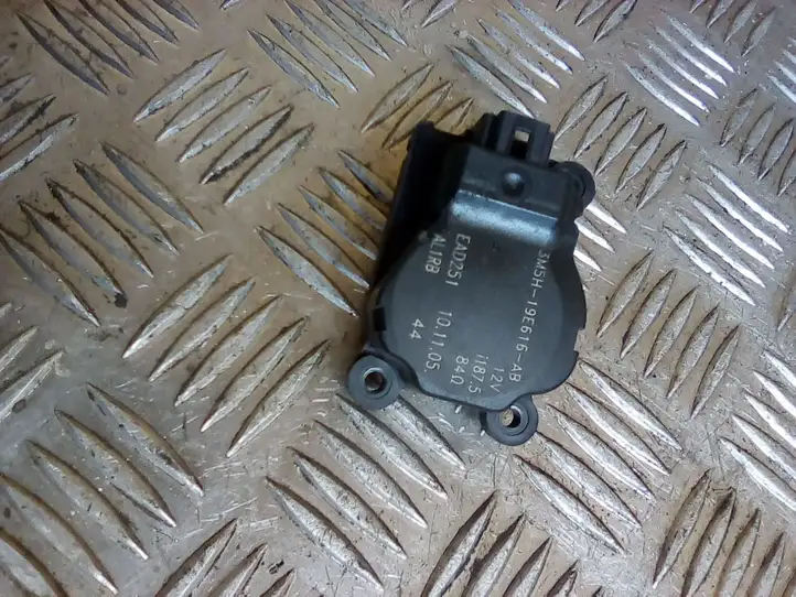 Ford Focus (2005 - 2008) 3M5H19E616AB Двигатель задвижки потока воздуха — фото 1