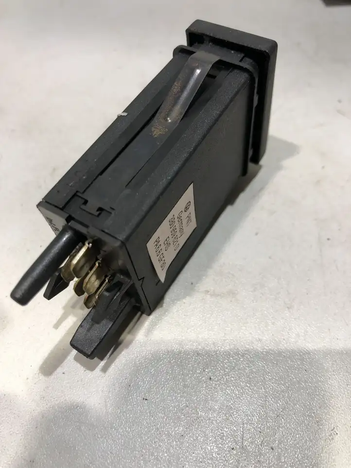 Volkswagen PASSAT B5.5 (2001 - 2005) 3B0959621D Кнопка обогрева стекла — фото 2