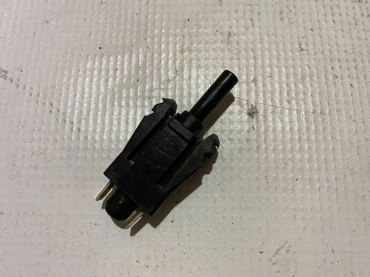 Mercedes-Benz A W168 (1997 - 2004) 0015458714 Датчик стояночного тормоза — фото 5