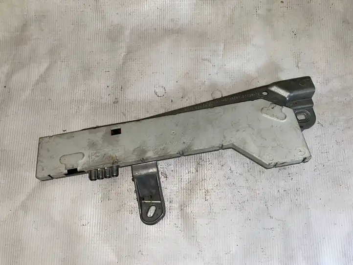 Mercedes-Benz E W211 (2002 - 2009) 4019104360a Усилитель антенны — фото 1