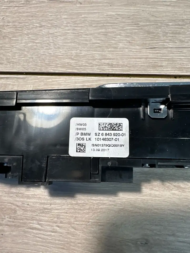 BMW 3 G20 G21 (2019 - ) 6843920 Включатель регулировки высоты / жесткости ходовой части — фото 2