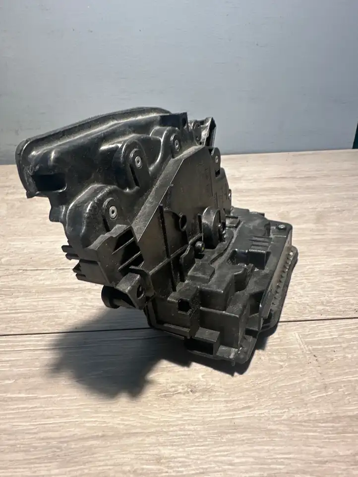 BMW 2 F45 (2014 - 2021) 7281943 Замок задней двери — фото 1