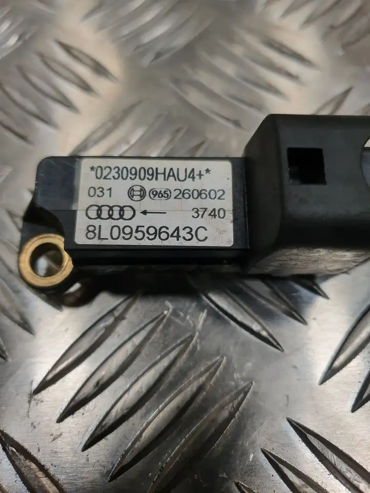 Audi A3/S3 8L (2000 - 2003) 8L0959643C Датчик удара SRS — фото 1