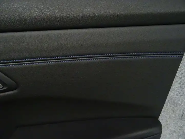 BMW 3 G20 G21 (2019 - ) Обшивка передней двери — фото 5