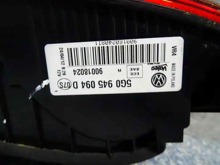 Volkswagen Golf VII (2013 - 2019) 5G0945094D Задний фонарь в крышке багажника — фото 10