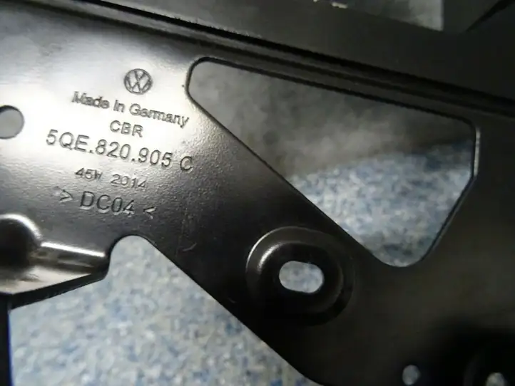 Volkswagen Golf VII (2013 - 2019) 5QE820037F Другая часть кузова — фото 9