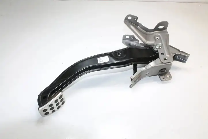 Mazda 3 II (2013 - 2017) GHW8 Тормозная педаль — фото 1