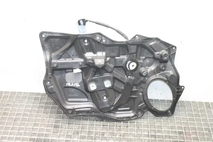 Mazda 3 II (2009 - 2011) BBM45997XA Электростеклоподъемник передний (комплект) — фото 1
