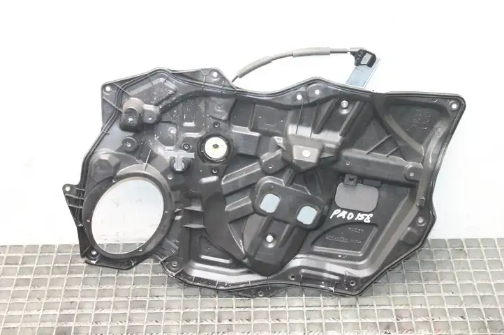 Mazda 3 II (2009 - 2011) BBM45897XA Электростеклоподъемник передний (комплект) — фото 1