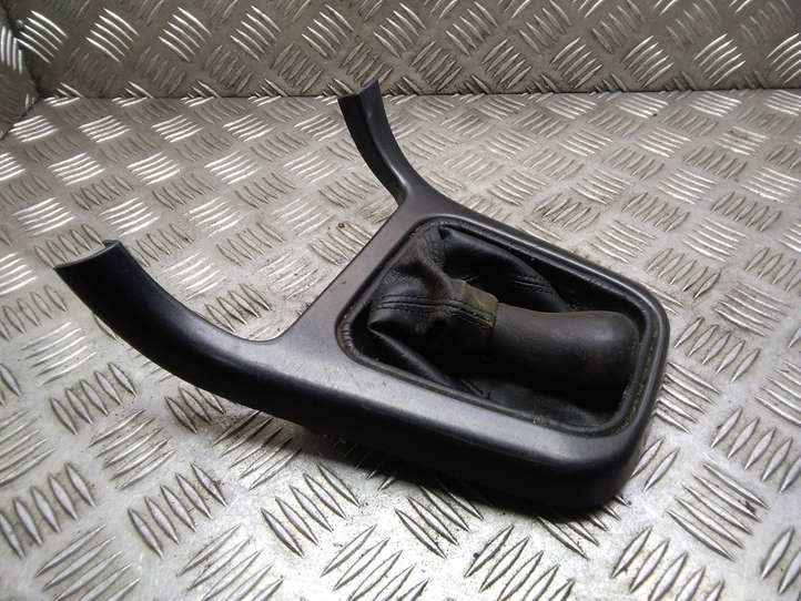 Subaru Legacy (1999 - 2003)   Отделка рычага переключения передач (кожа, головка)