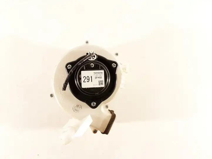 Toyota Prius (XW20) (2003 - 2009) 8713047070 электрический вентилятор батареи автомобиля — фото 2
