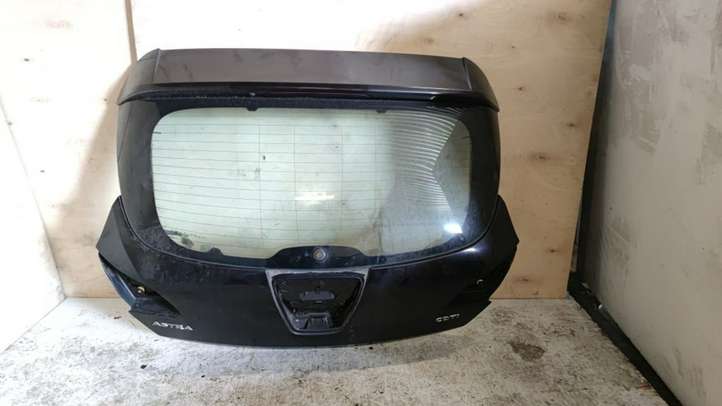 Opel Astra (2009 - 2012)  13288625 Задняя крышка (багажника)