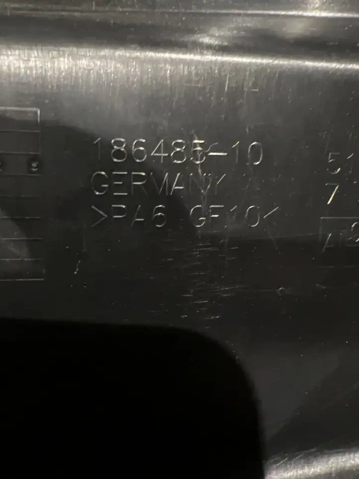 BMW 3 F30 F35 F31 (2012 - 2018) 18648510 Накладка стекла передней двери — фото 2