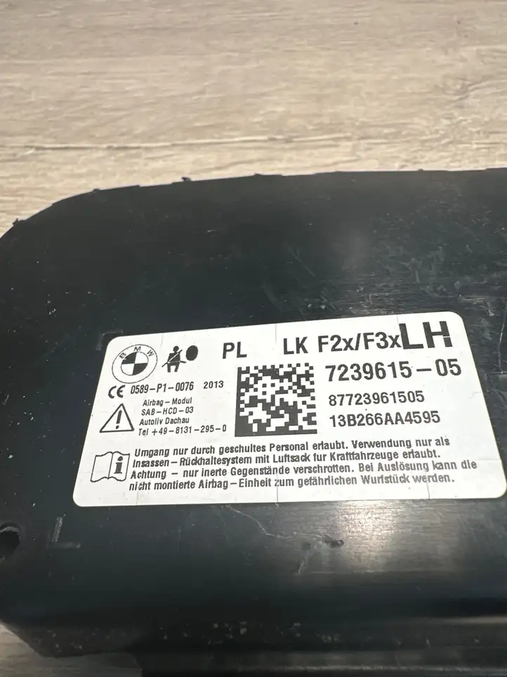 BMW 3 F30 F35 F31 (2012 - 2018) 7239615 Боковая подушка безопасности (стойка) — фото 2