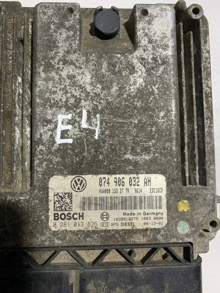 Volkswagen Crafter (2006 - 2016) 074906032AH Блок управления двигателем (ЭБУ) — фото 2