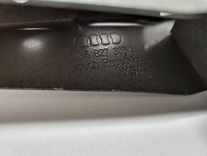 Audi A4 S4 B9 (2015 - 2019) 8W6827305A Петли крышки багажника — фото 2