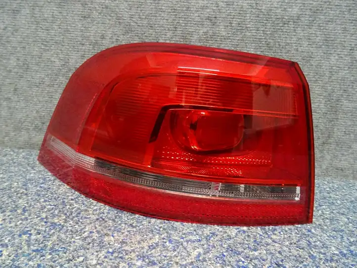 Volkswagen PASSAT B7 (2011 - 2014) 3AF945095C Задний фонарь в кузове — фото 1