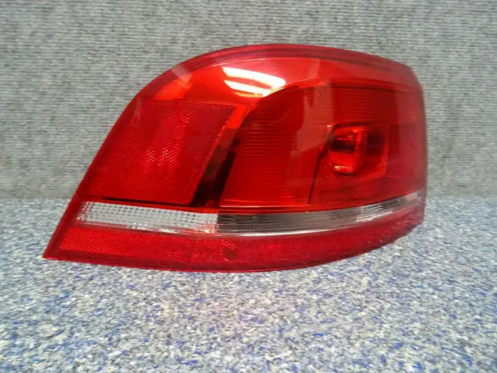 Volkswagen PASSAT B7 (2011 - 2014) 3AF945095C Задний фонарь в кузове — фото 6