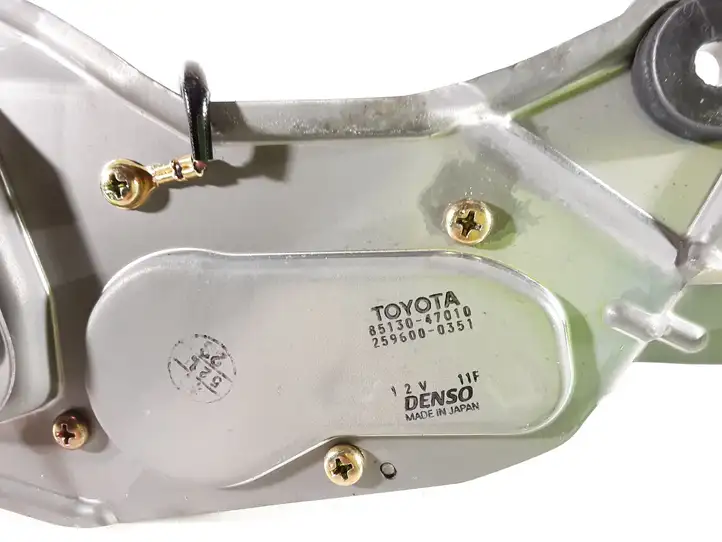 Toyota Prius (XW20) (2003 - 2009) 8513047010 Двигатель стеклоочистителя заднего стекла — фото 5