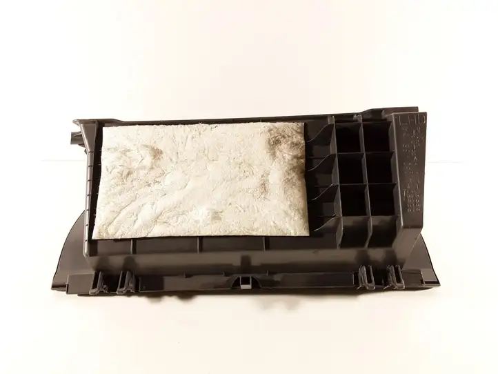 Toyota Prius (XW30) (2009 - 2015) 5555047080 Крышка бардачка — фото 4