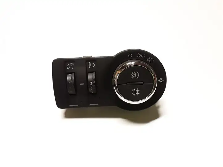 Opel Astra J (2009 - 2012) 13268695 Включатель фонарей — фото 1