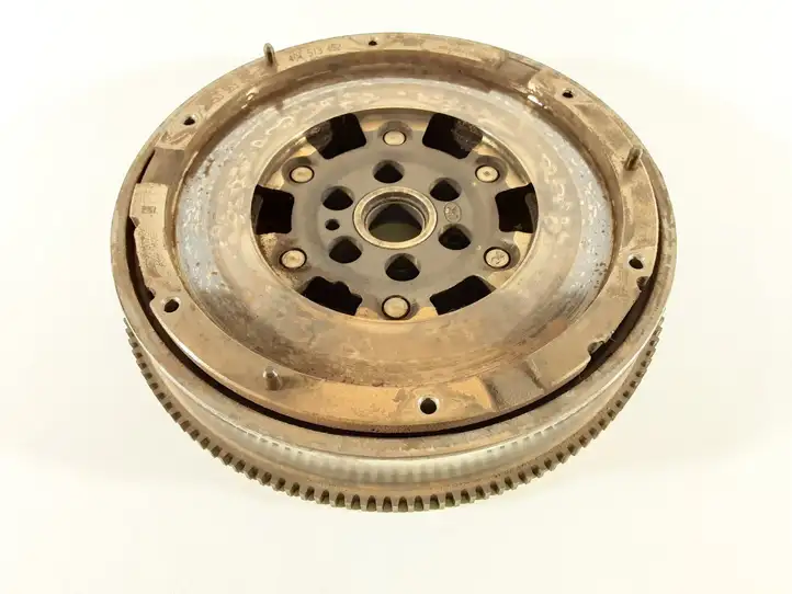 Opel Astra J (2009 - 2012)  55565495 Двухмассовый маховик