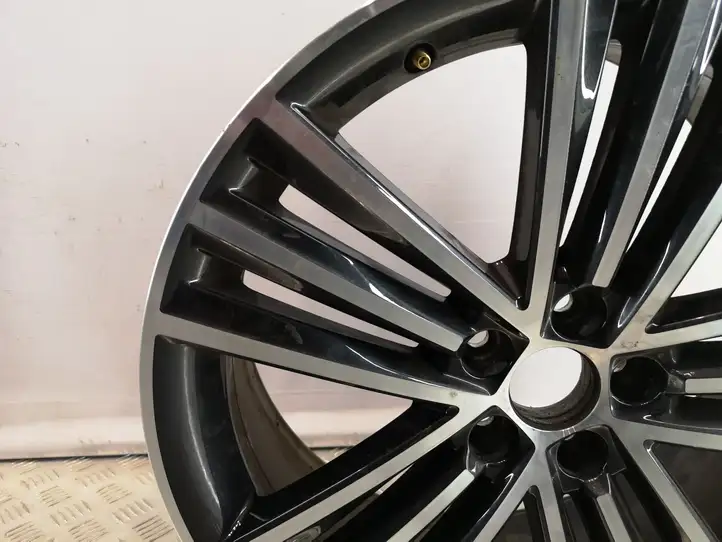 Skoda Kamiq (2019 - ) 657601025F Легкосплавный колесный диск R18 — фото 6