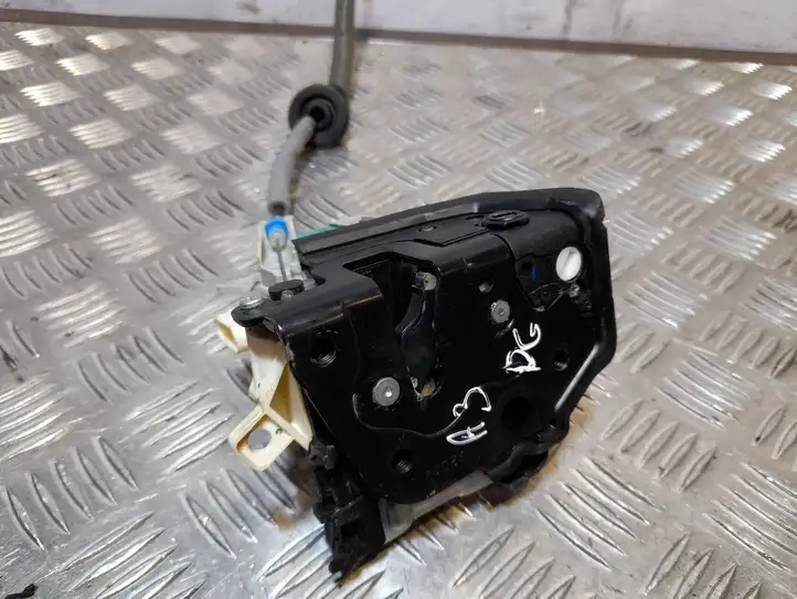 Audi A3/S3 8V (2012 - 2016) 8K0839016G Замок задней двери — фото 1