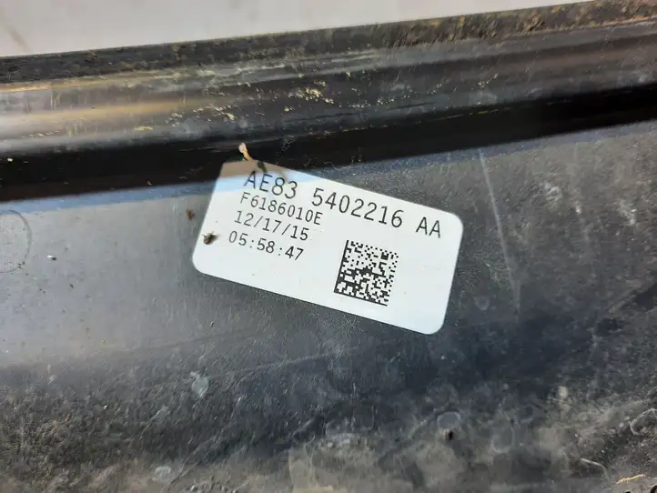 Ford Fiesta (2013 - 2017) AE835402216AA Жабо стеклоочистителей — фото 5
